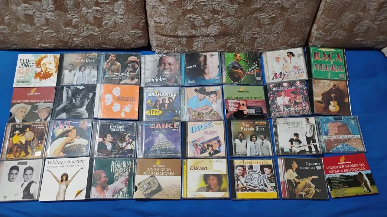 CD - Lote 32 CDs Originais por 40 Reais - CDs, DVDs etc - Jardim