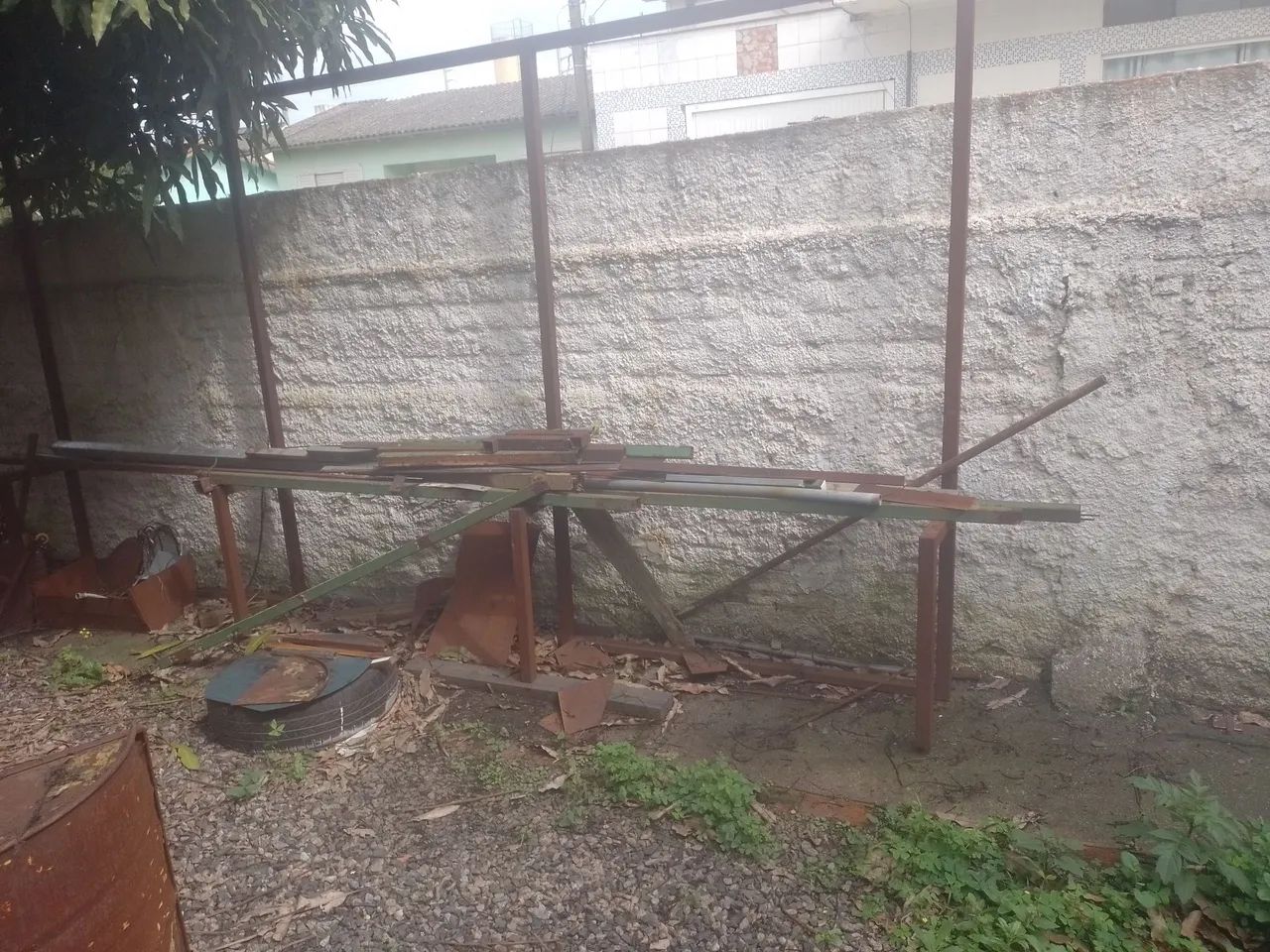 Bancadas, cavalete de armazenamento e metais. - Foto 3