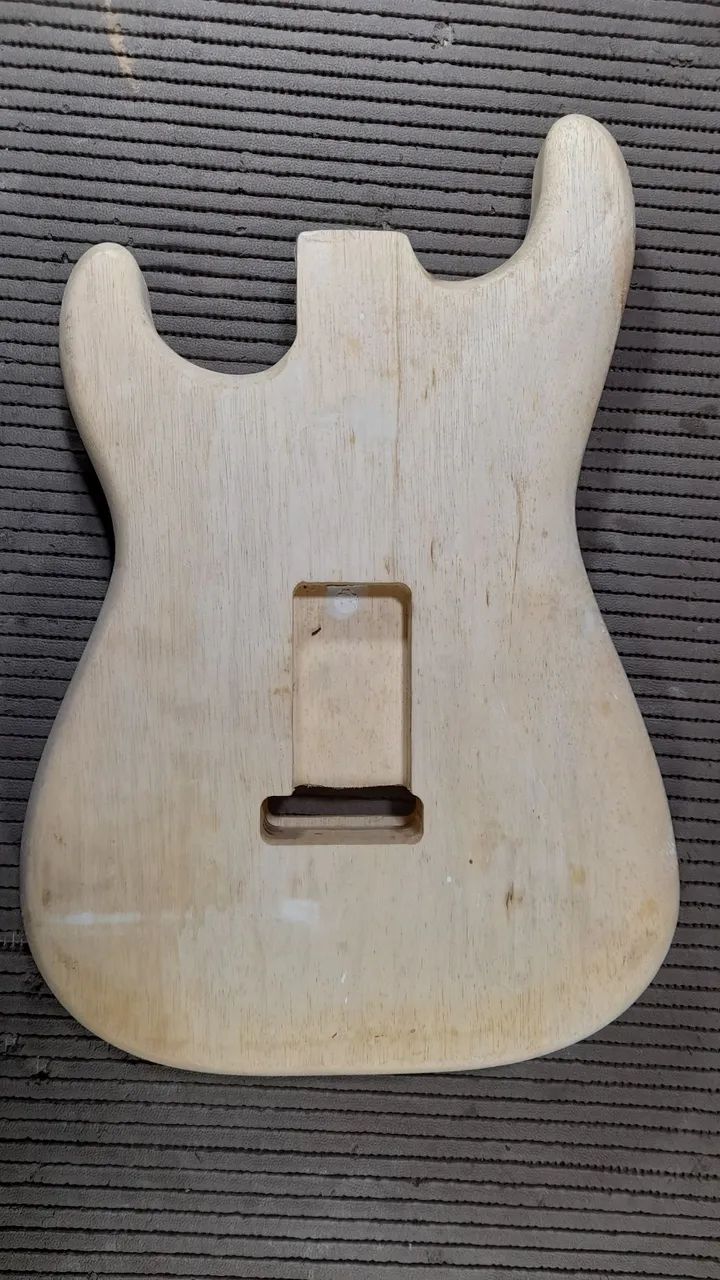 Corpo de guitarra - Foto 2