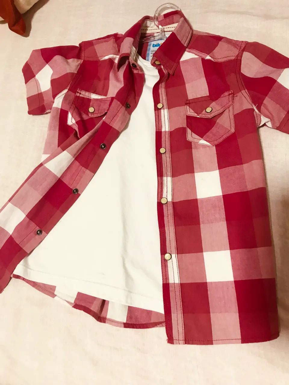 duas camisas em valor só de algodão 