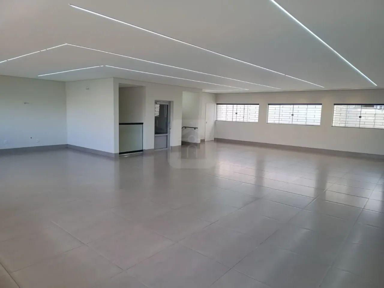 Loja comercial Pra Venda Bairro Martins - Foto 5