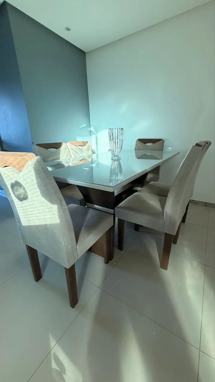 Mesa de jantar 6 cadeiras 