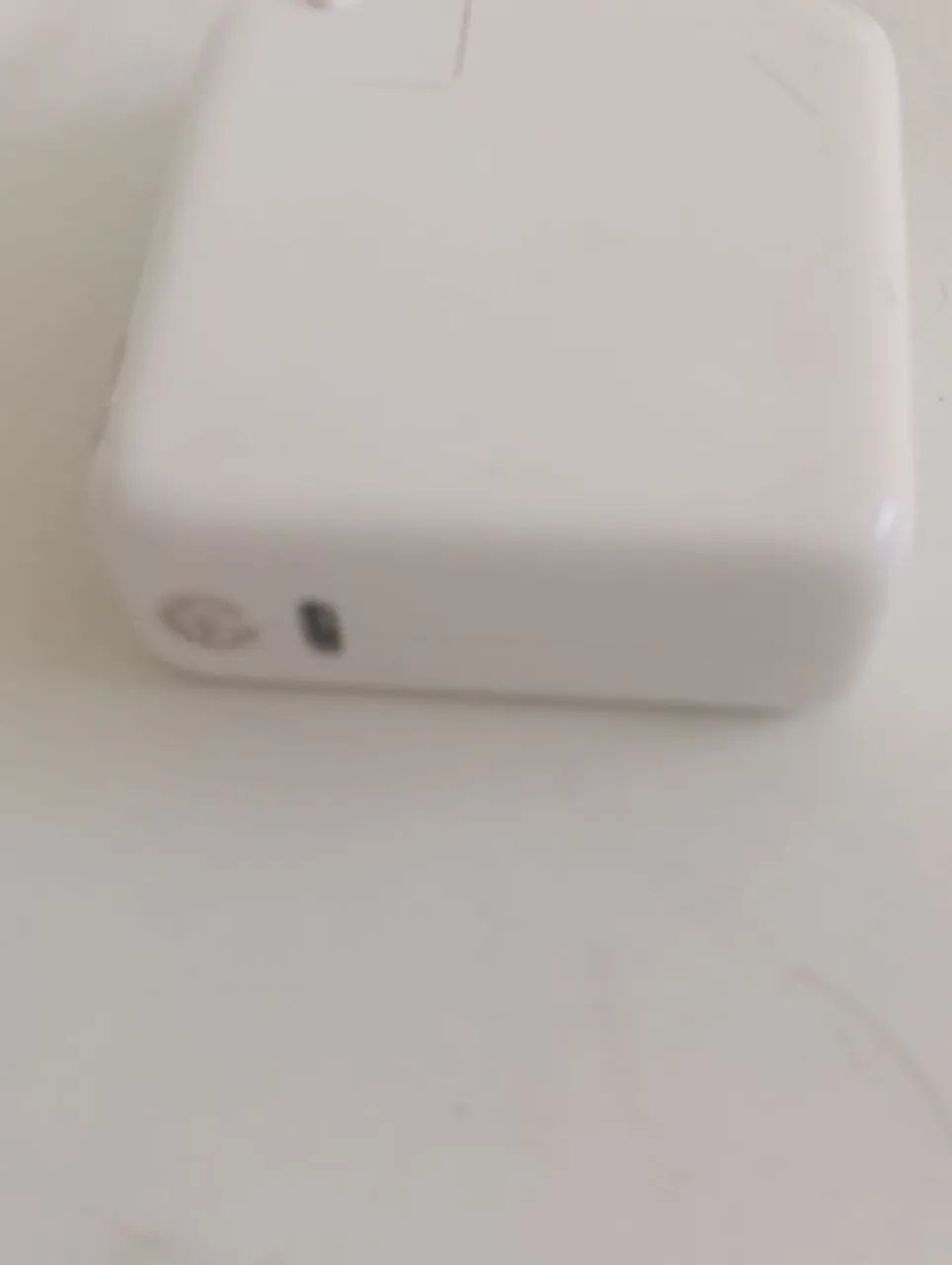 Fonte USB C para MacBook pro Air 20v paralela