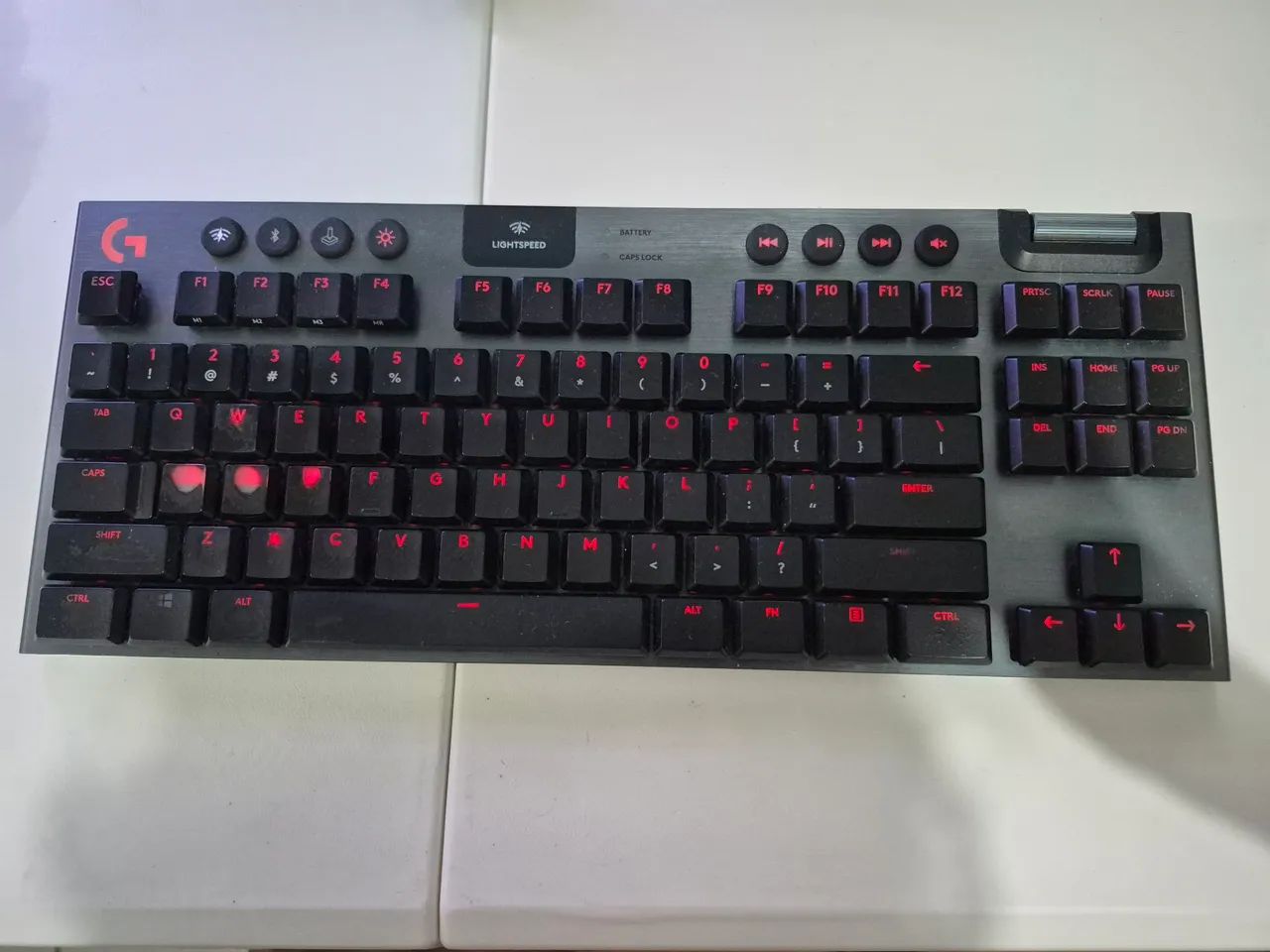Teclado Gamer Logitech G915 TKL