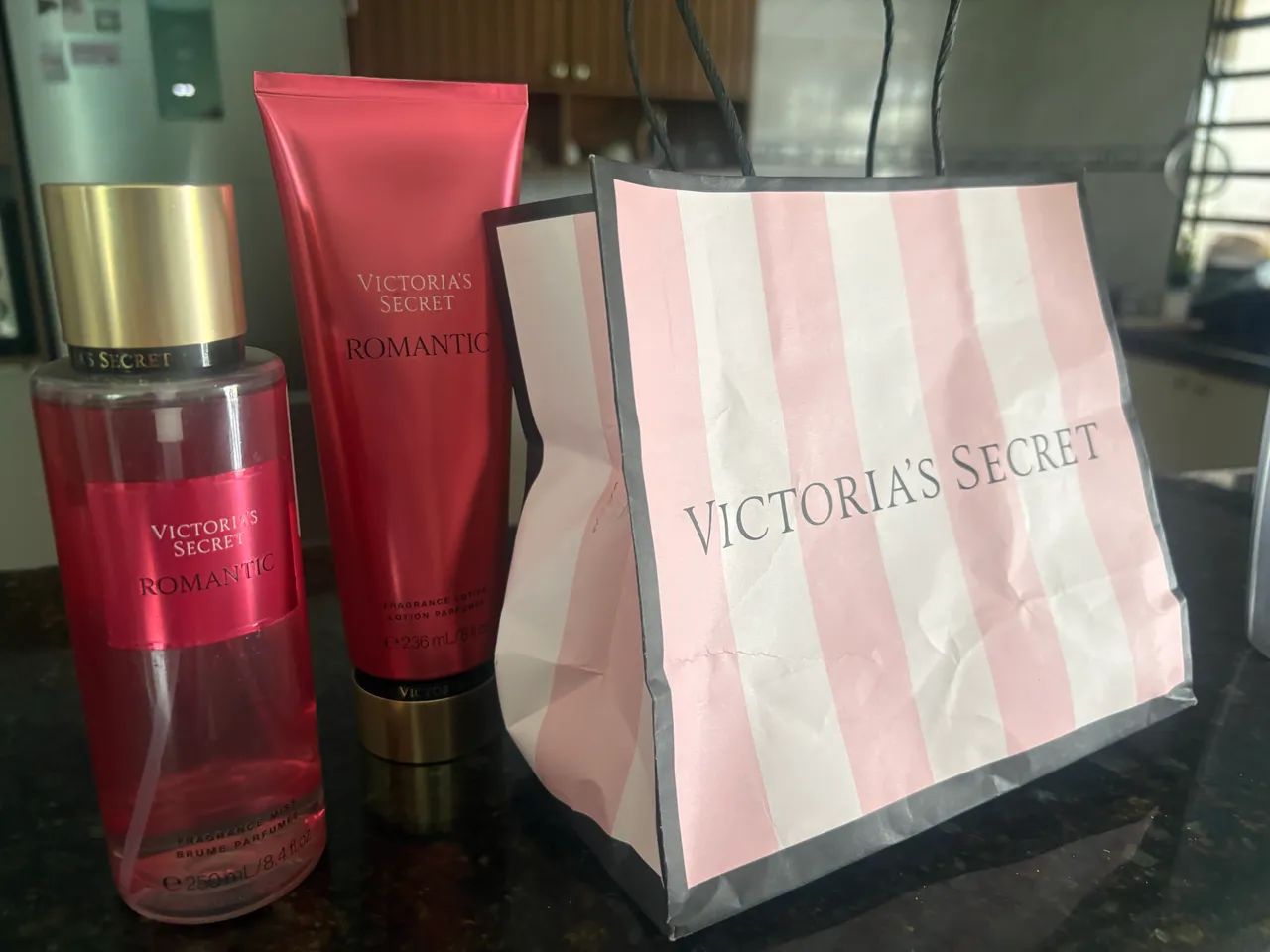 Kit Victoria Secret Romantic  - Foto 4