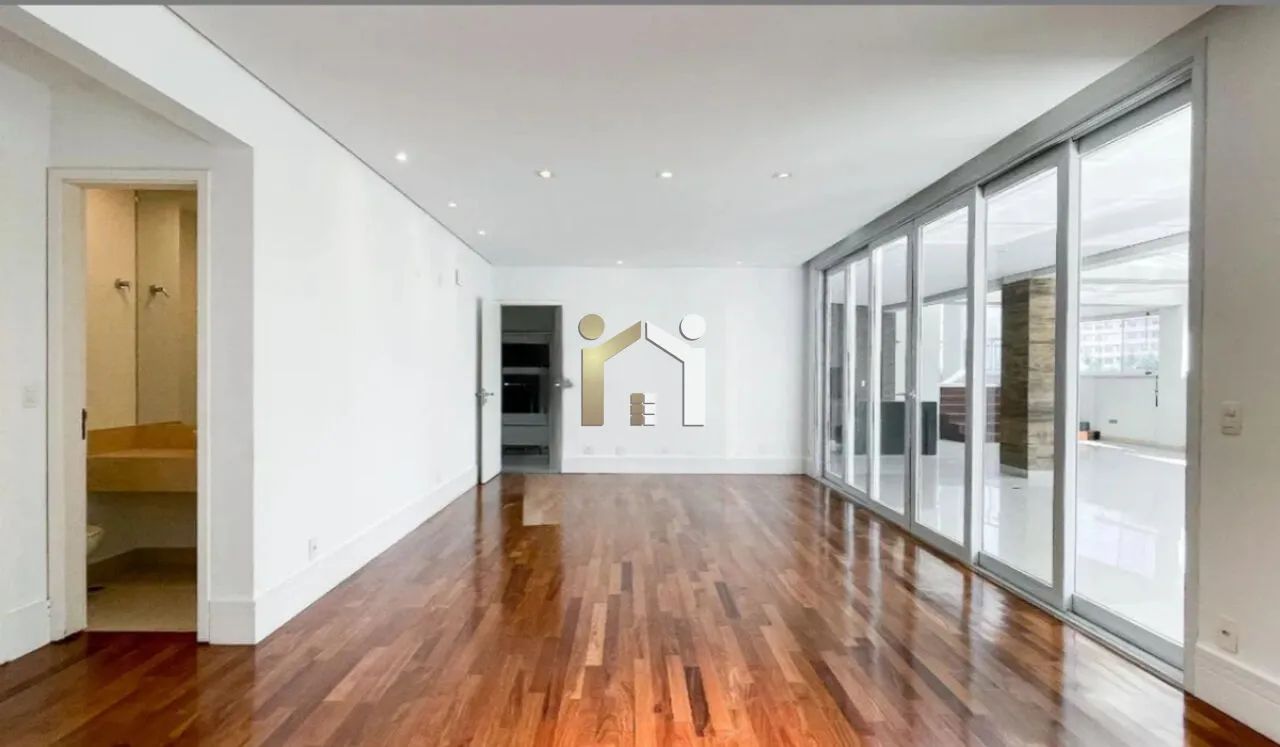 Apartamento Garden com 277 m², 3 suítes e 4 vagas de garagem.