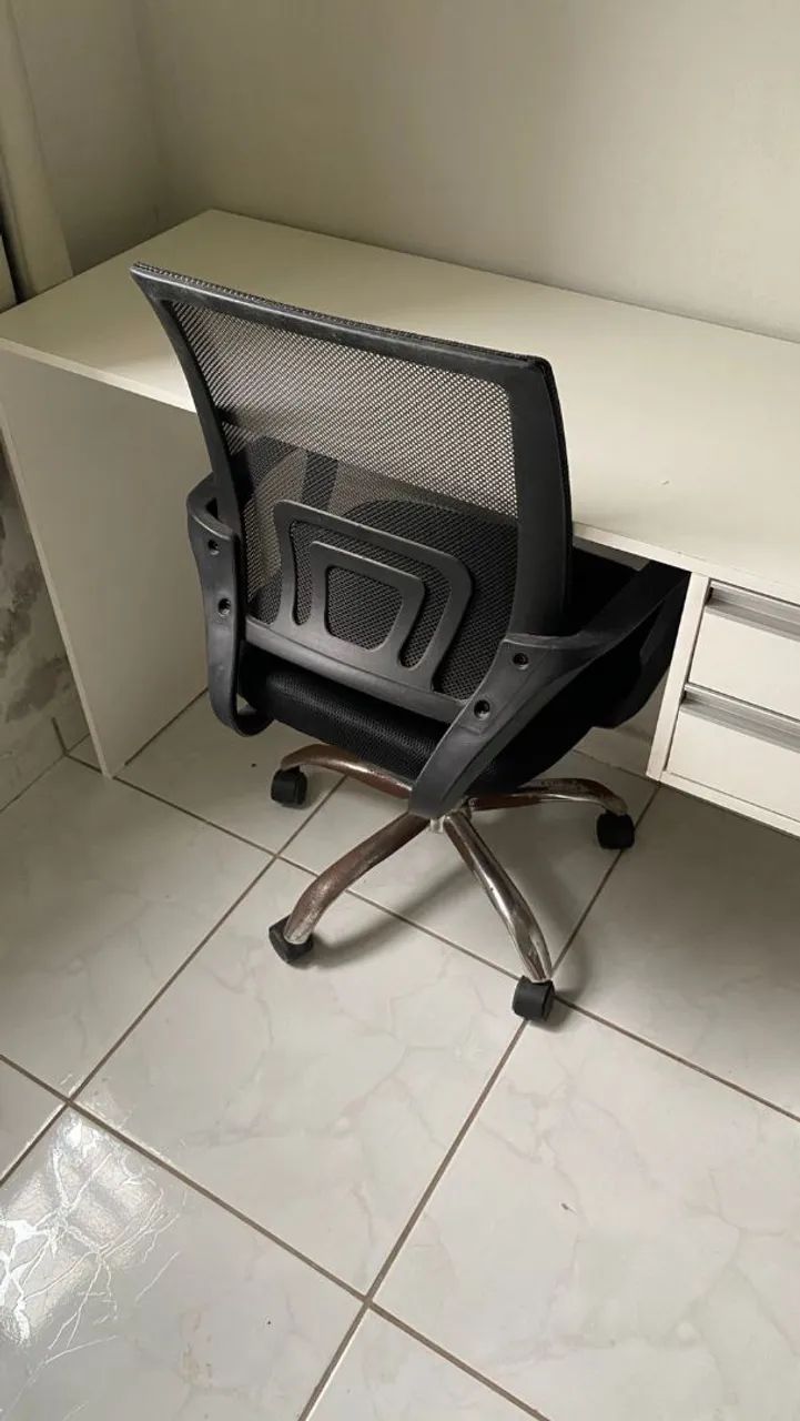 VENDO MESA E CADEIRA - Foto 2