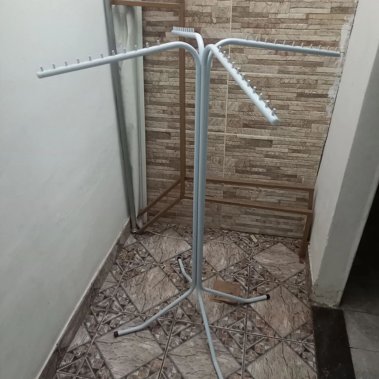 Expositor para roupa