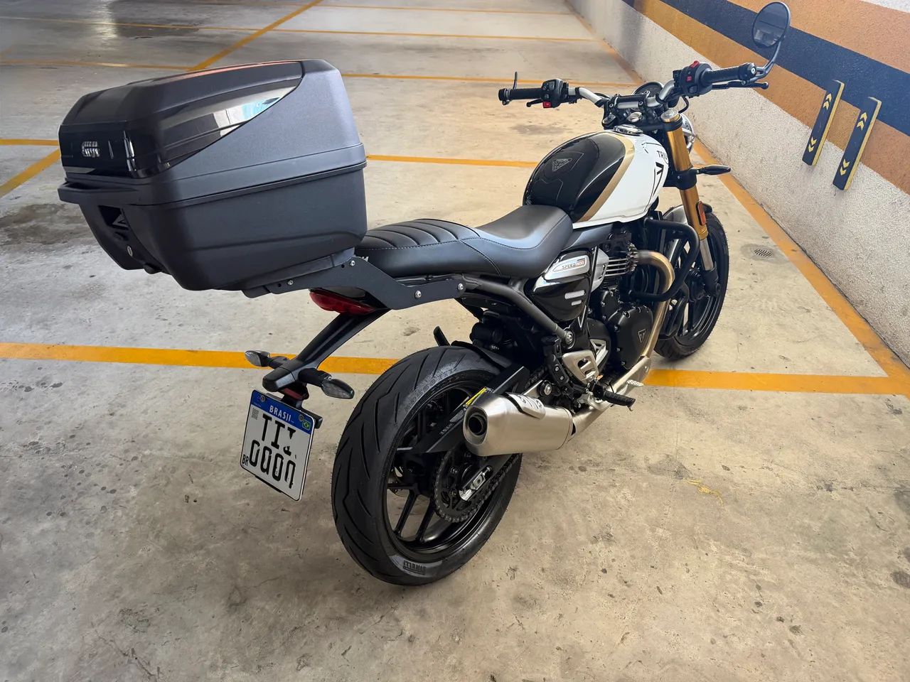 TRIUMPH SPEED 400 - Foto 2
