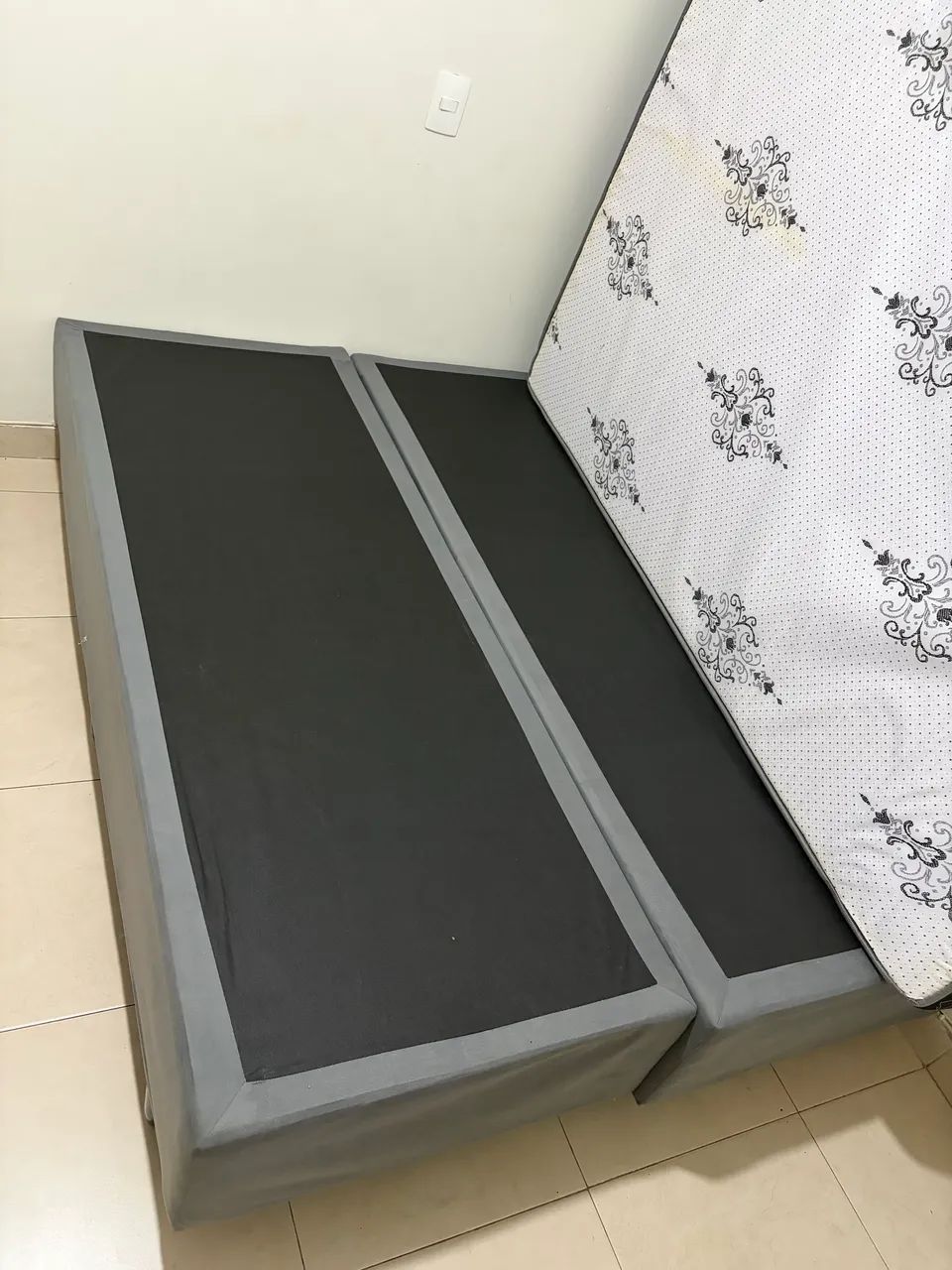 Cama de Casal com Base Bipartida - Pouquíssimo Usada