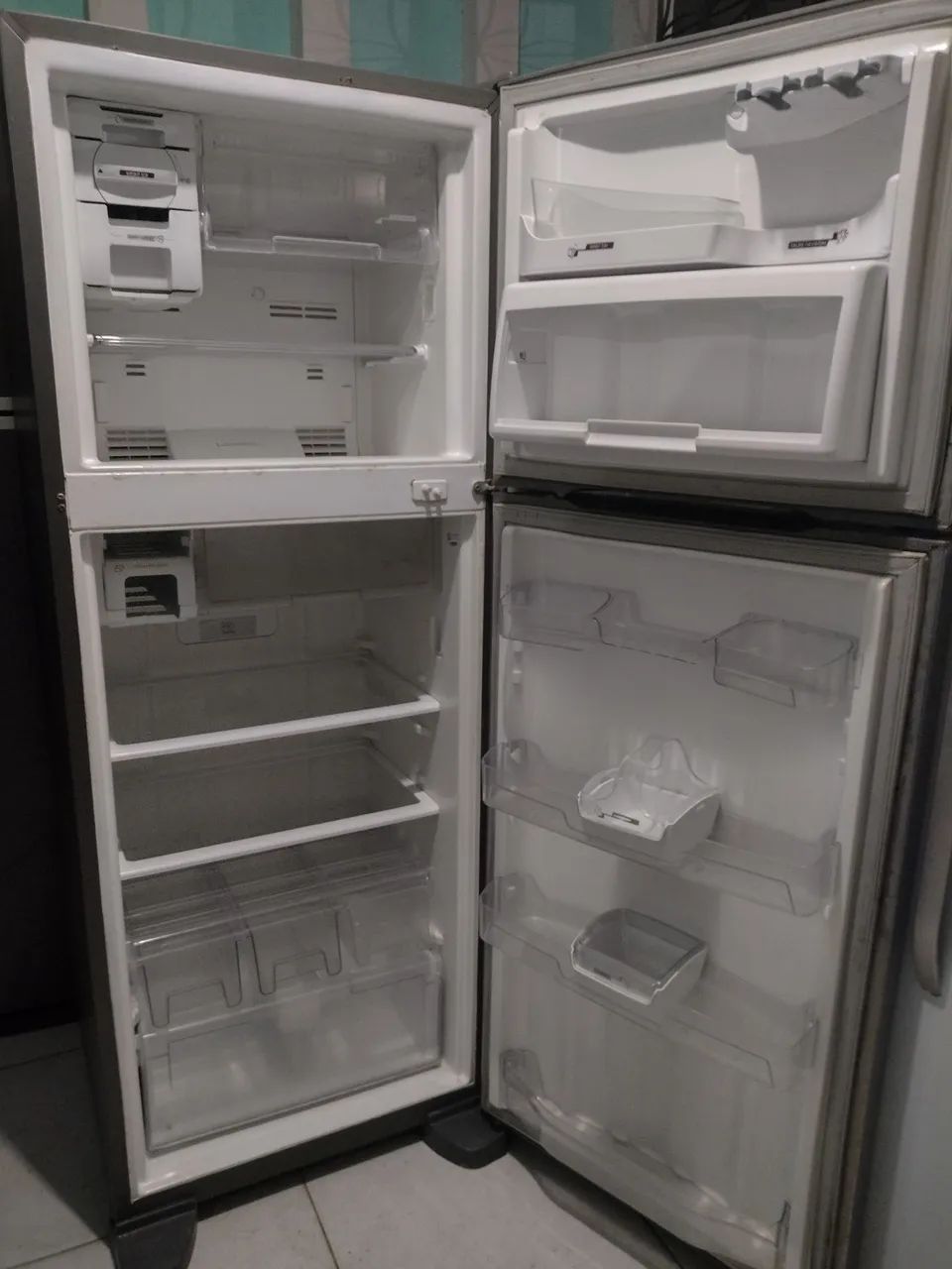 Vendo geladeira ative inox - Foto 3