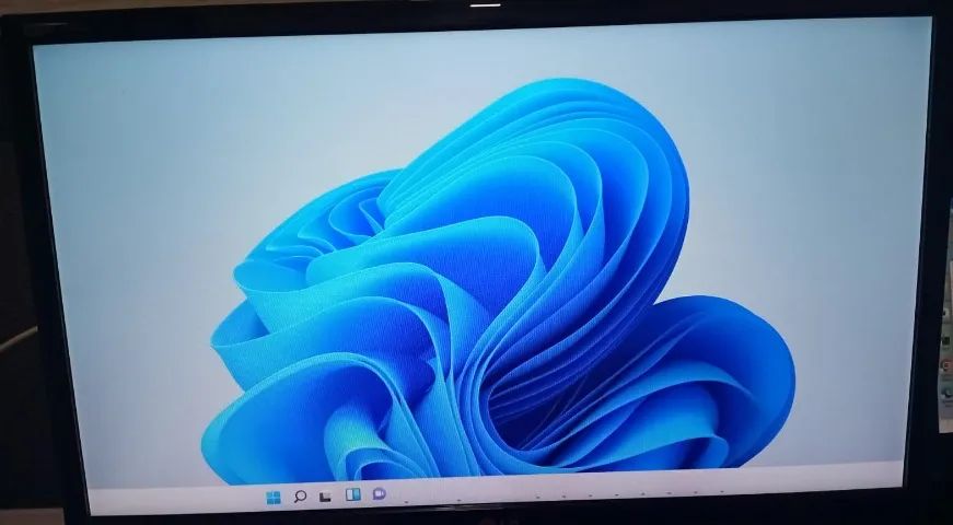 Tv Monitor de 24 Polegadas LG bem conservada sem detalhes  - Foto 4