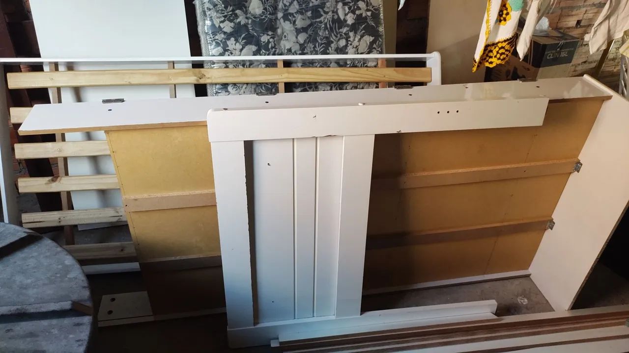 cama de solteiro com baú e colchão 