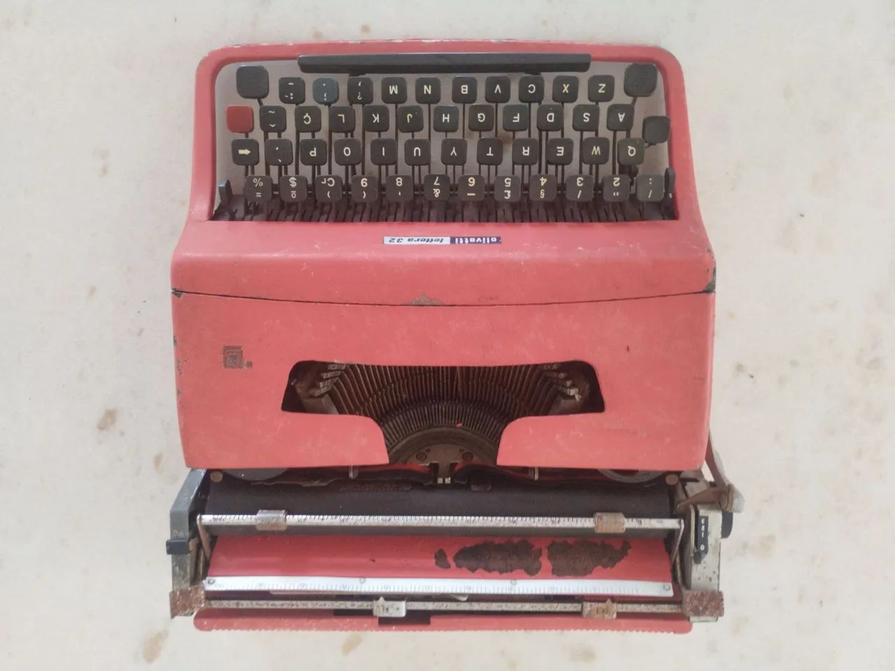 Máquina de escrever antiga  - Foto 2