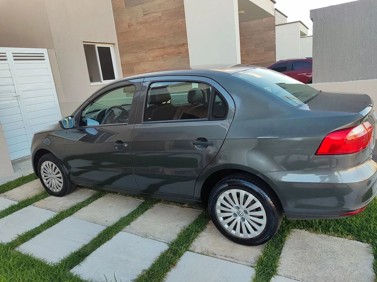 Volkswagen Voyage 2014