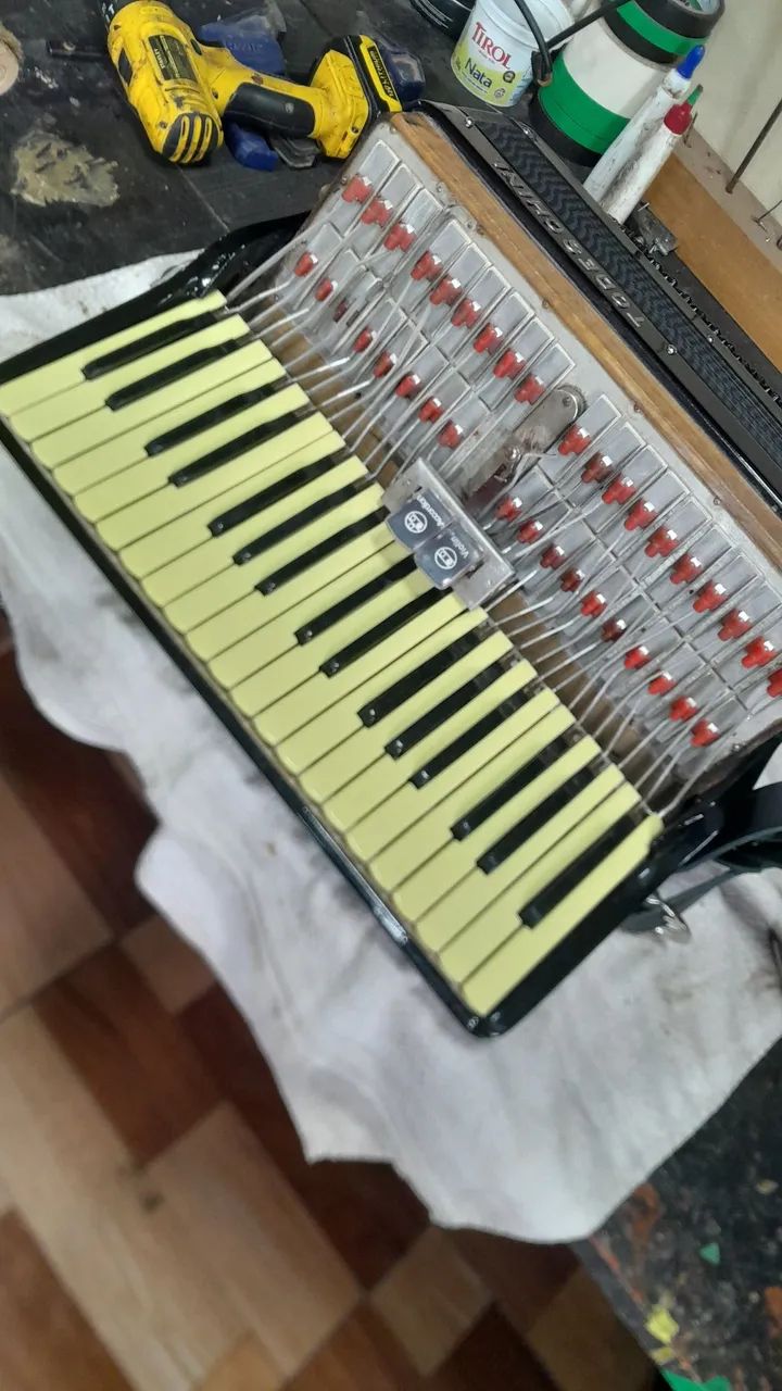 Acordeon todeschini 80 baixo  - Foto 4