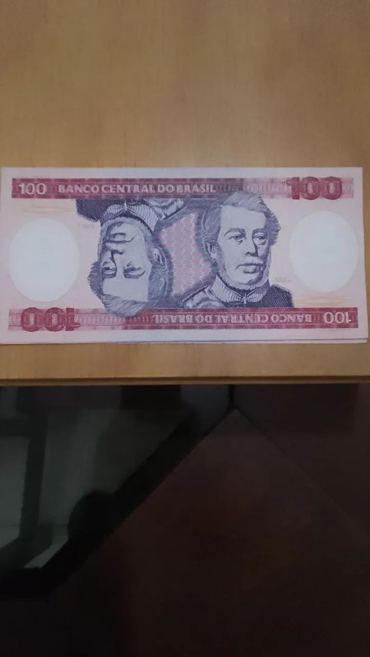 7 cédulas de 100$ antigas