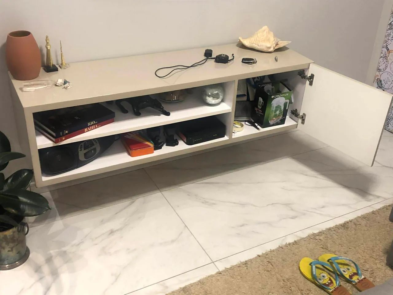 Lindo rack suspenso em MDF revestido em Laca  - Foto 4