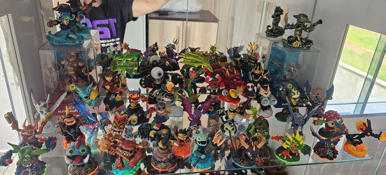 Coleção 180 Slylanders - Foto 3