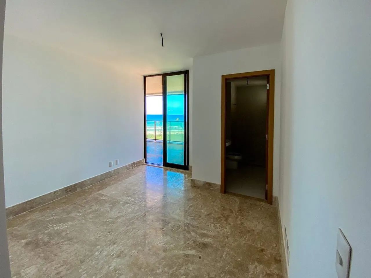 D'Azur, 4 Suítes Distribuído Entre 235M² A 242M² E 4 Vagas De Garagem Em Jaguaribe. D1BEH - Foto 4