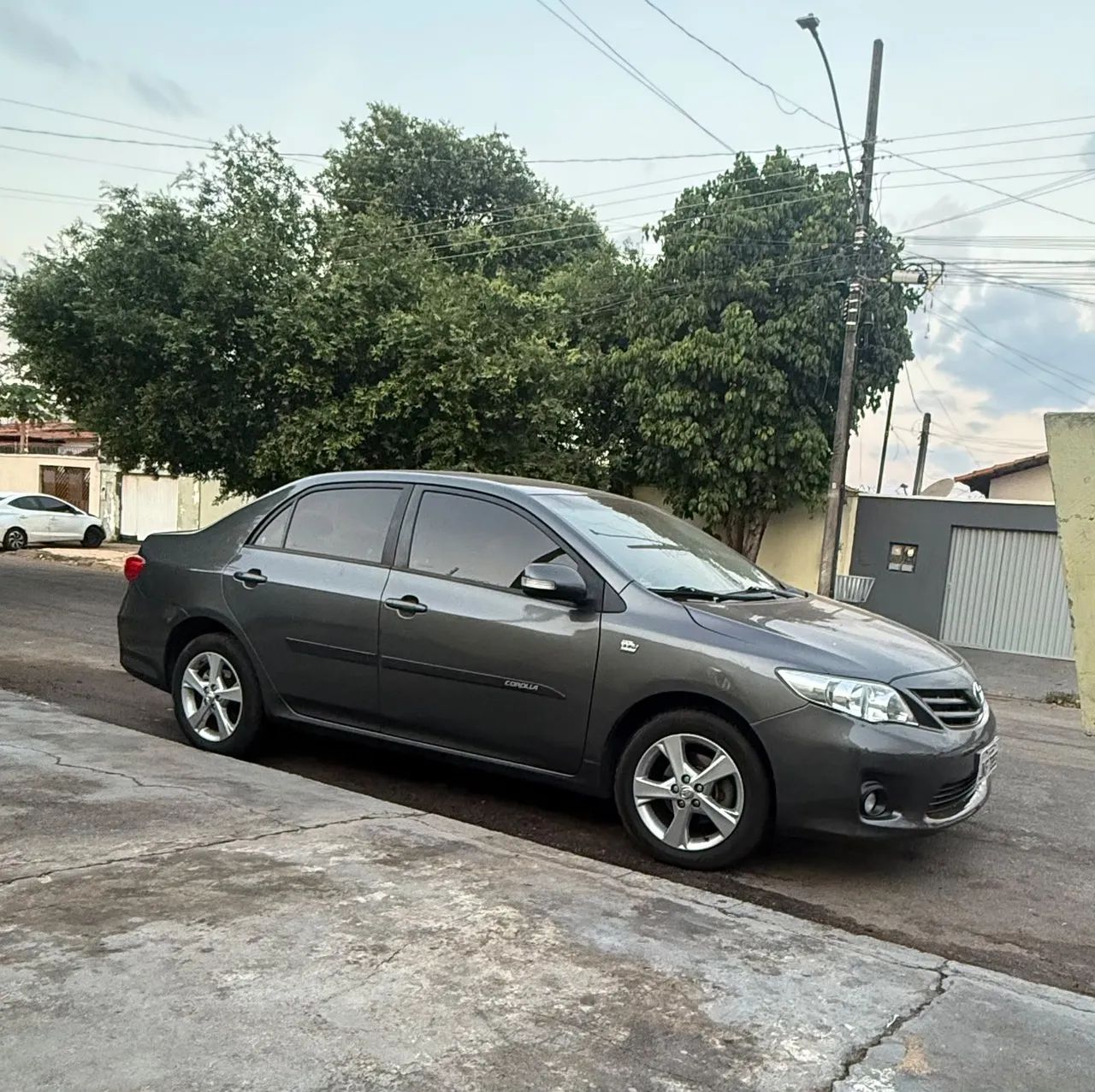 Toyota Corolla XEI 2.0 16V AT FLEX 2013