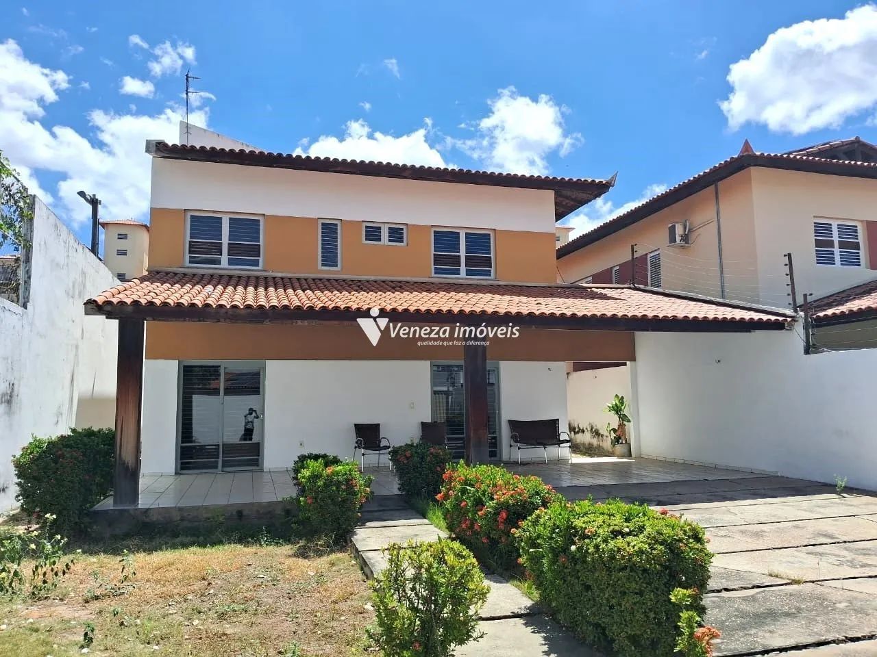 Casa Duplex com 4 Quartos, 3 Suítes e 5 Vagas | Ininga - Foto 2