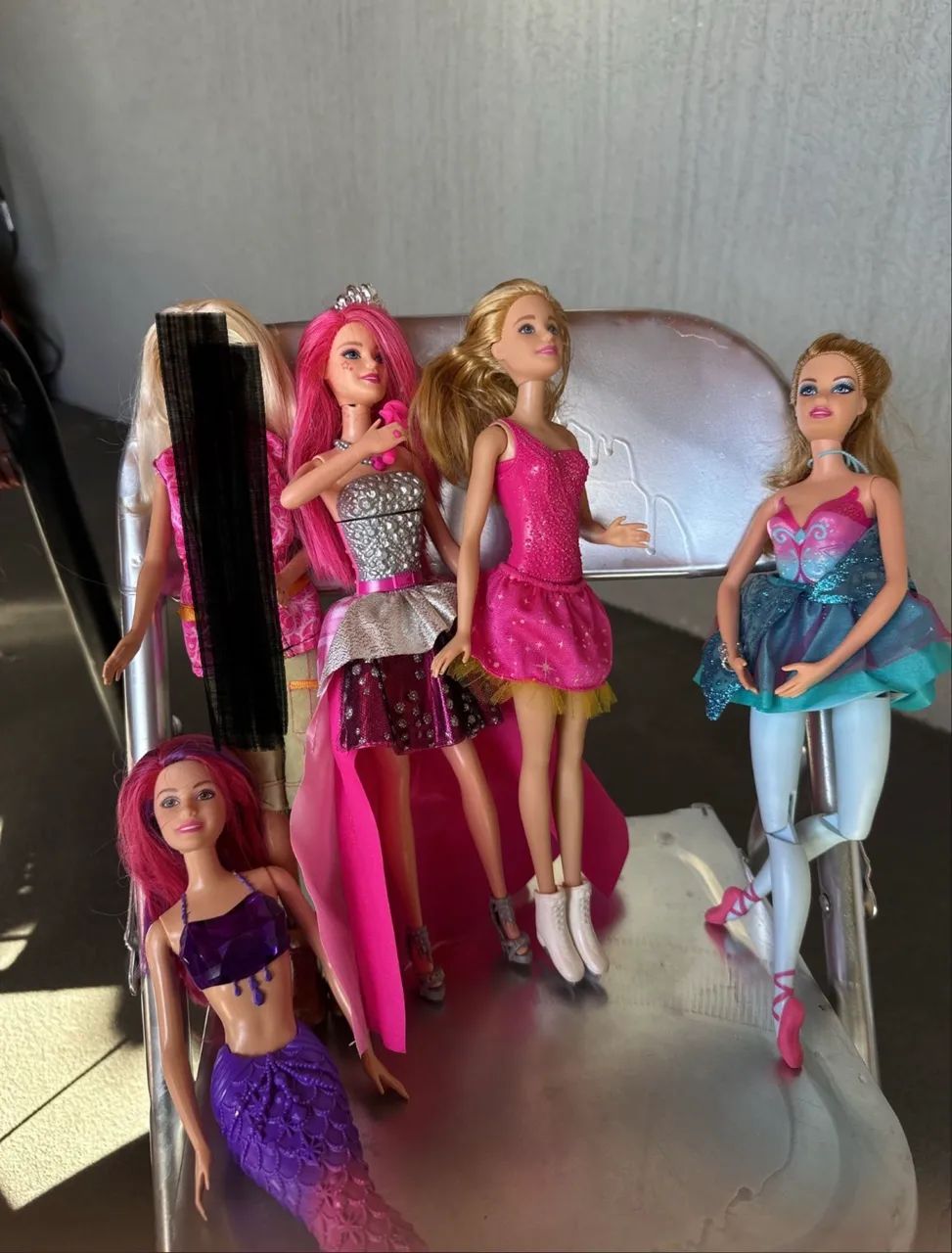 Kit 4 barbies aleatorias (RISCADA JÁ VENDIDA)