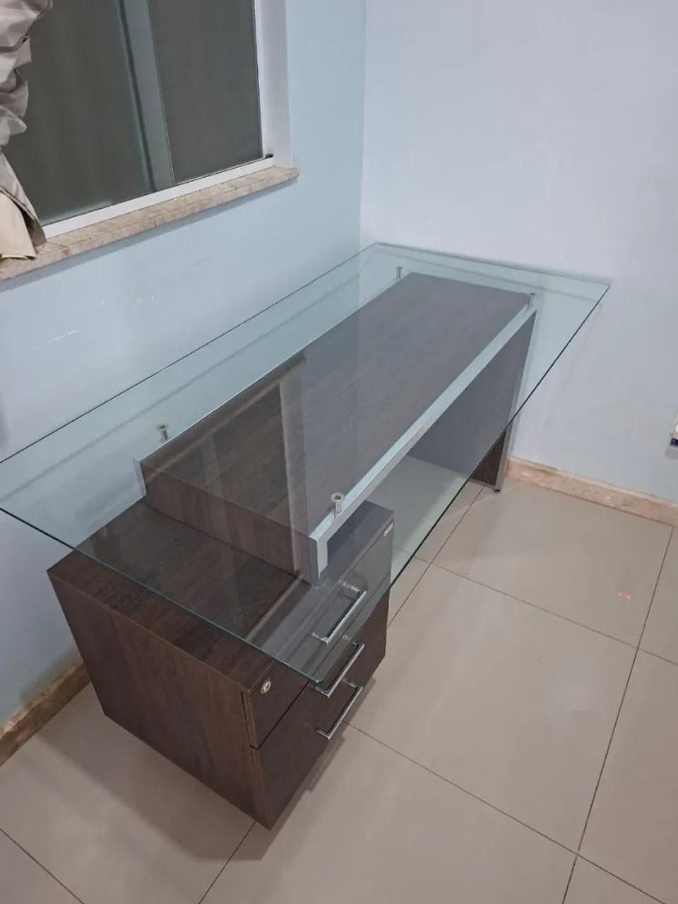 Venda de uma mesa de escritório.  - Foto 2