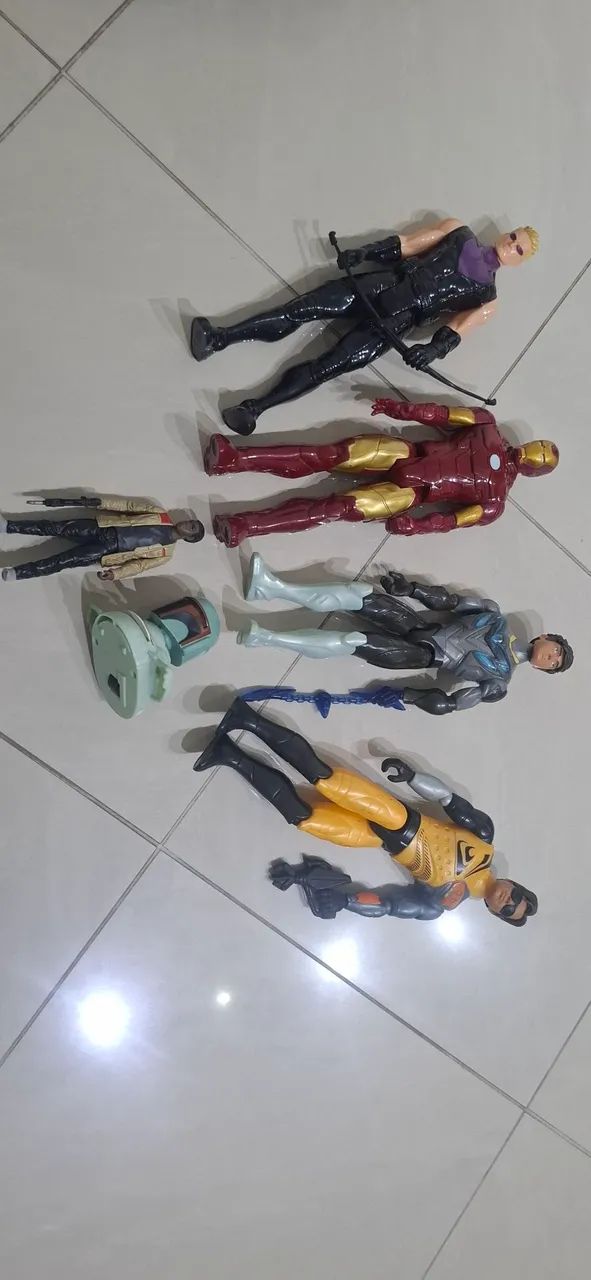 Kit bonecos acionar figure marvel, max Steel. - Foto 4
