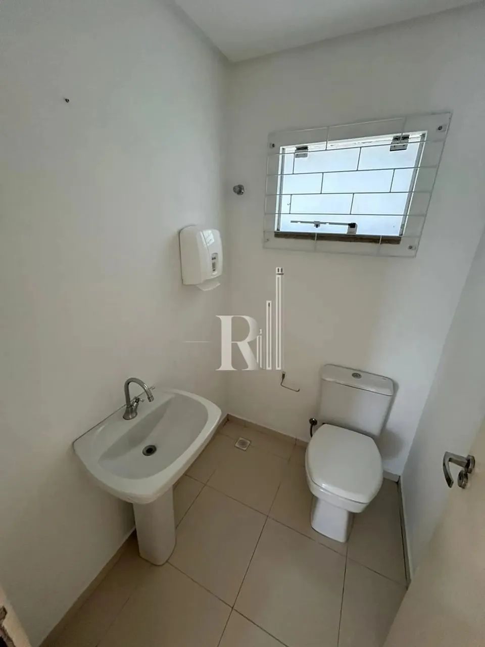 sala em centro comercial para locação, Centro, Tijucas, SC - Foto 5