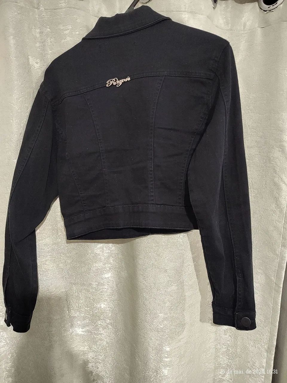 Jaqueta jeans preta da marca Razon Tam M - Foto 5