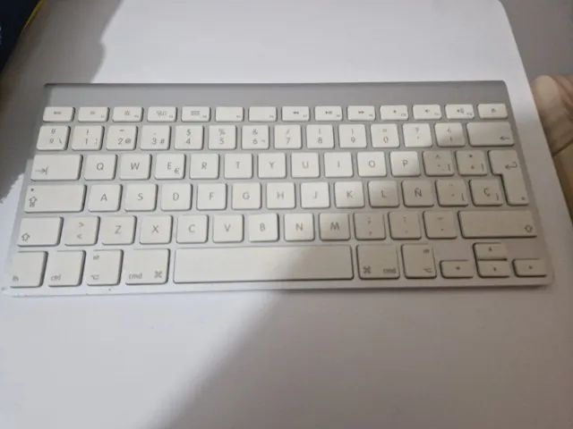 iMac Apple 21.5"(Mid 2011)-Core i5,6GB RAM, SSD 480GB (Roda Windows)