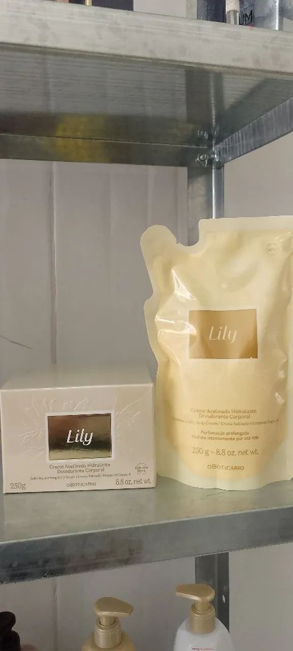 Kit hidratante acetinado regular tradicional Lily + refil