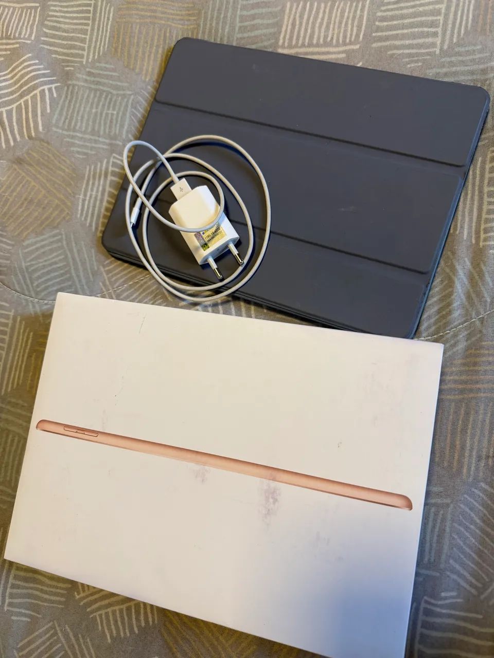 iPad 8, 6ª geração tela de 9,7 polegadas e 128GB de memória)  - Foto 2
