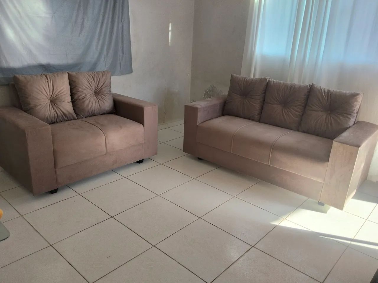 Vendo sofás novos  - Foto 3