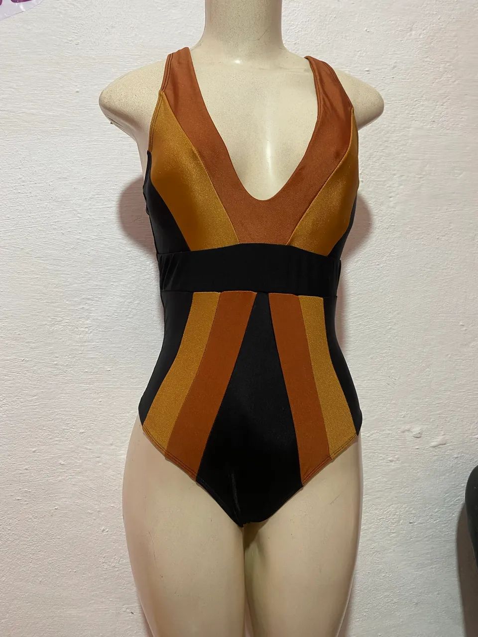 Maiô preto e cobre lindo acinturado - Foto 2