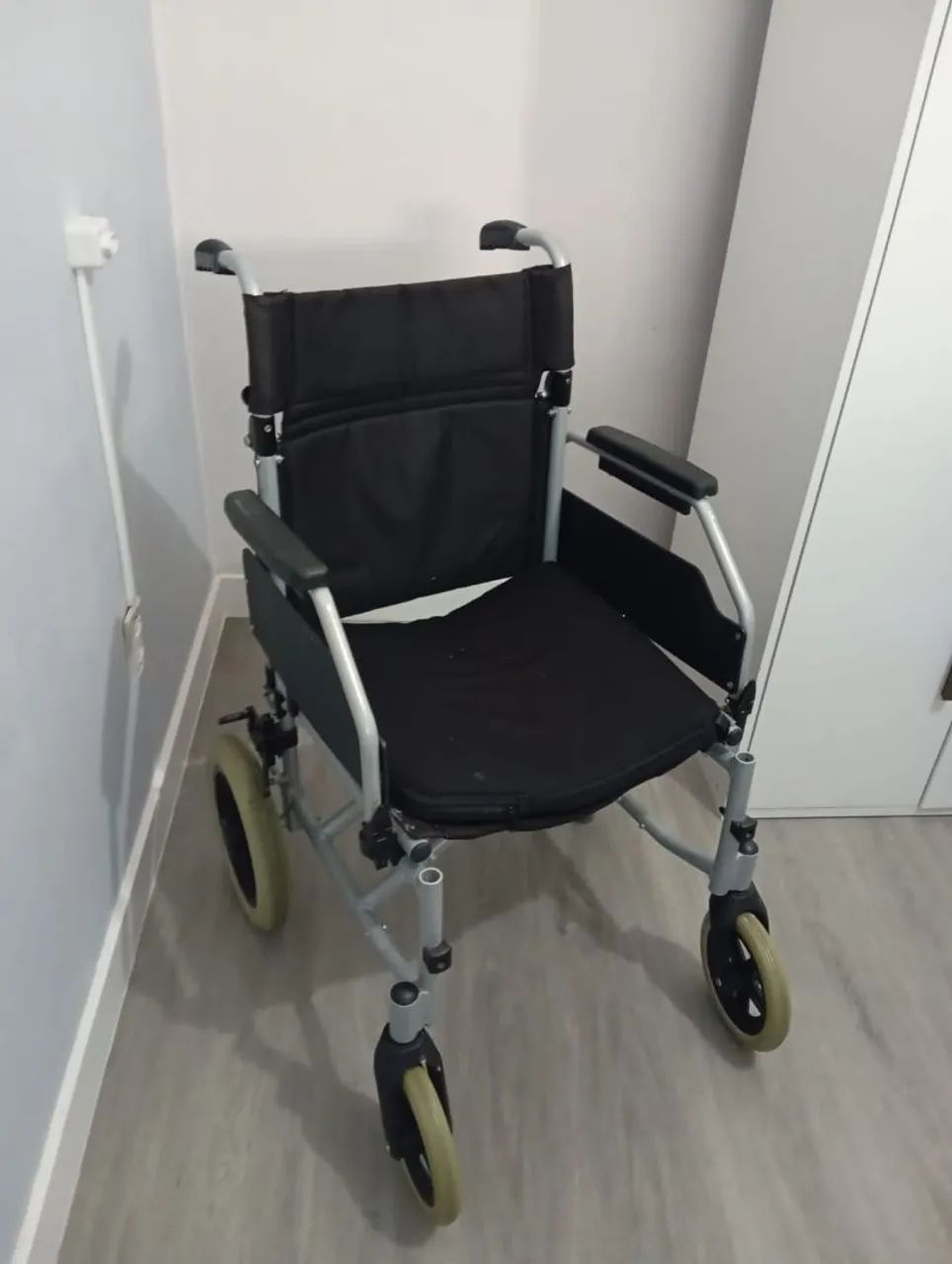 Cadeira de rodas - Foto 2