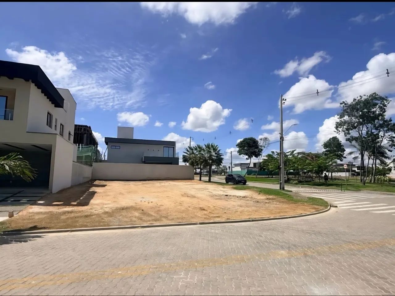 OPORTUNIDADE! LOTE DE ESQUINA NO TERRAS 4 - CIDADE ALPHA, em Eusébio, abaixo do preço 