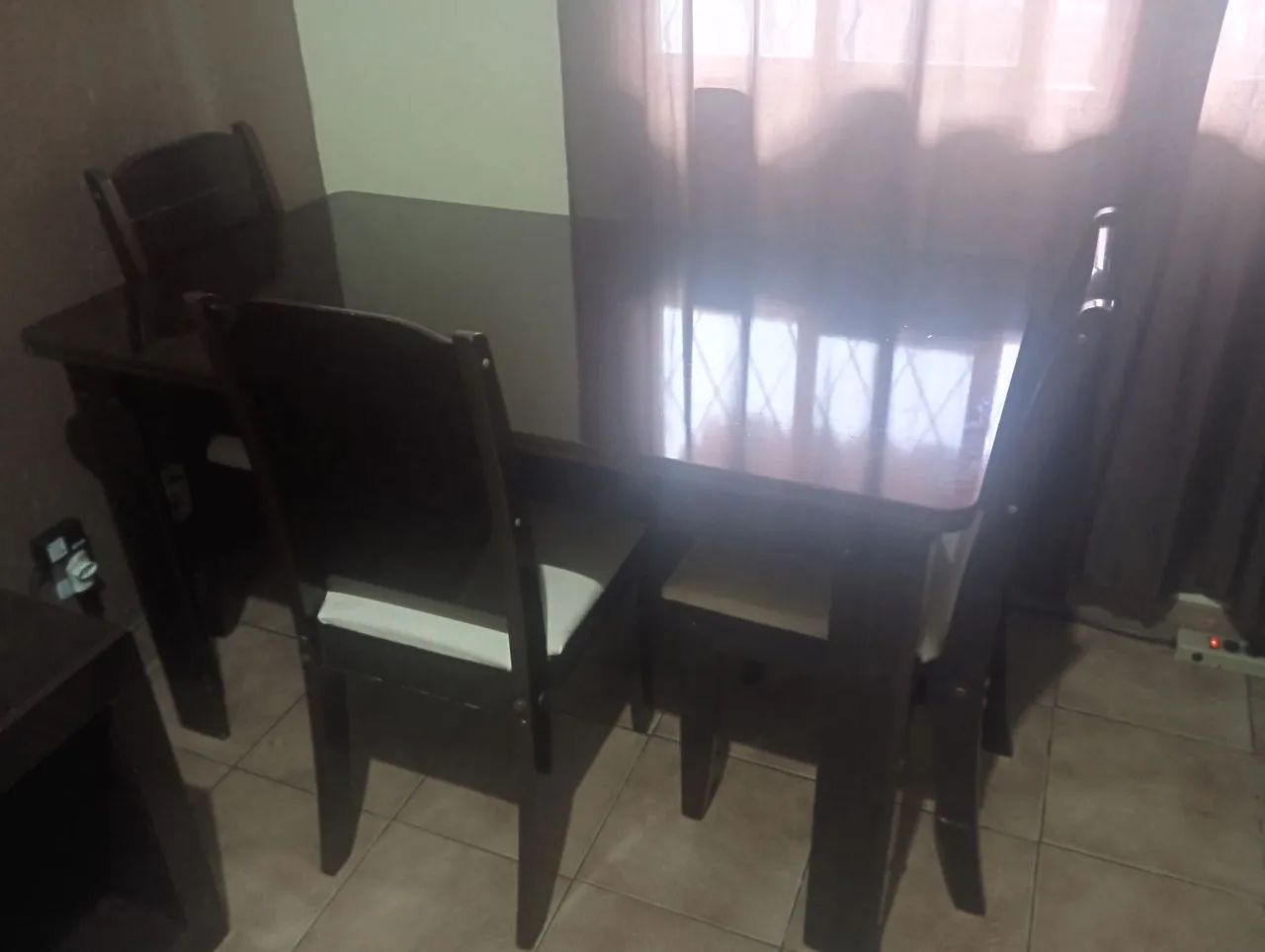 Mesa c/cadeiras + rack