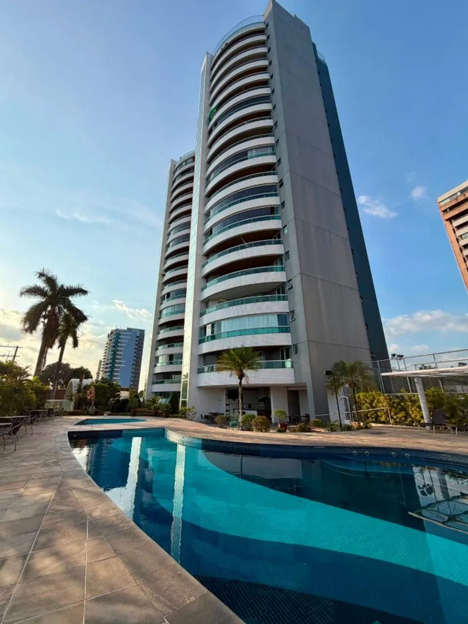 Edifício Maison Beethoven- Orla da Ponta Negra,Com 172M2,4 Suítes,Varanda para o Rio Negro
