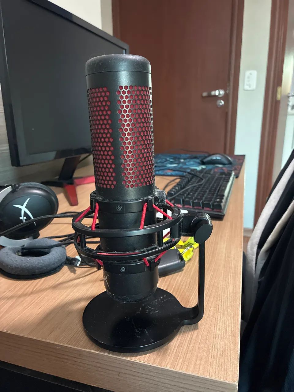 Microfone Hyperx Quadcast pouco usado - Foto 2