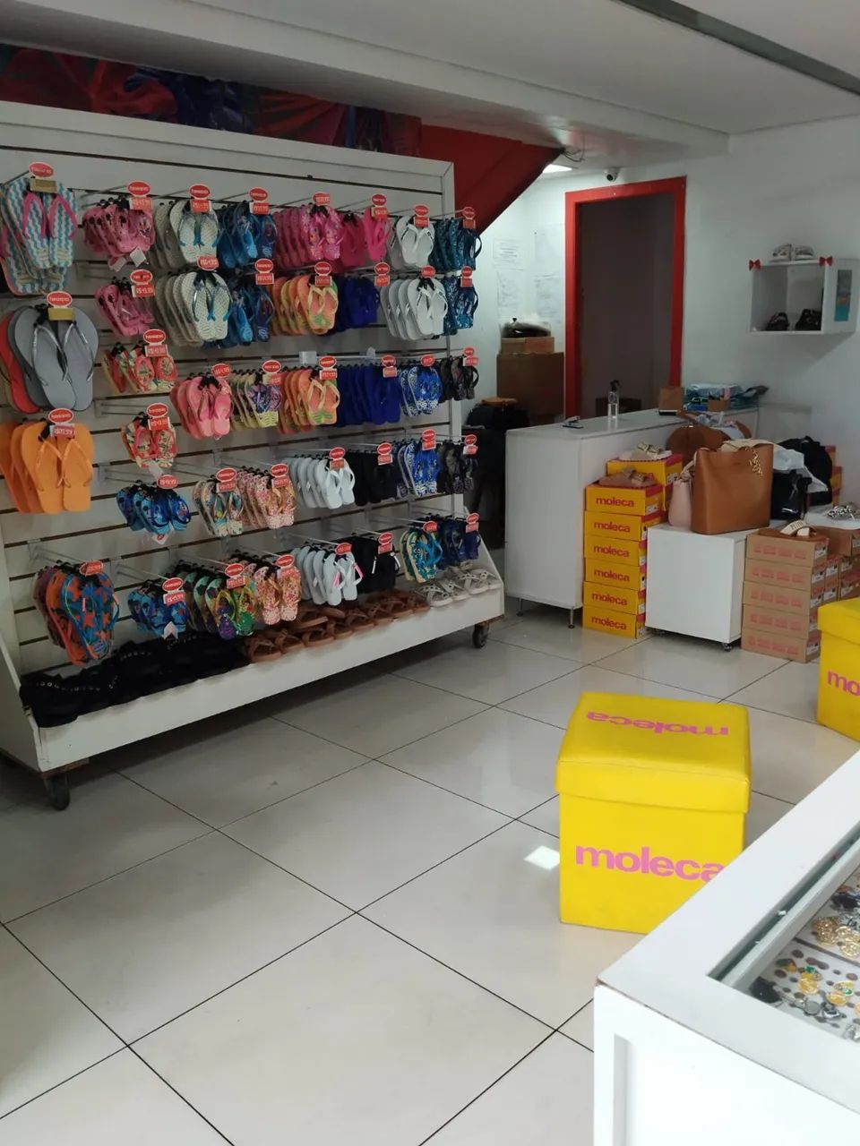 Passo excelente ponto de loja de havaianas no Barreiro  - Foto 4