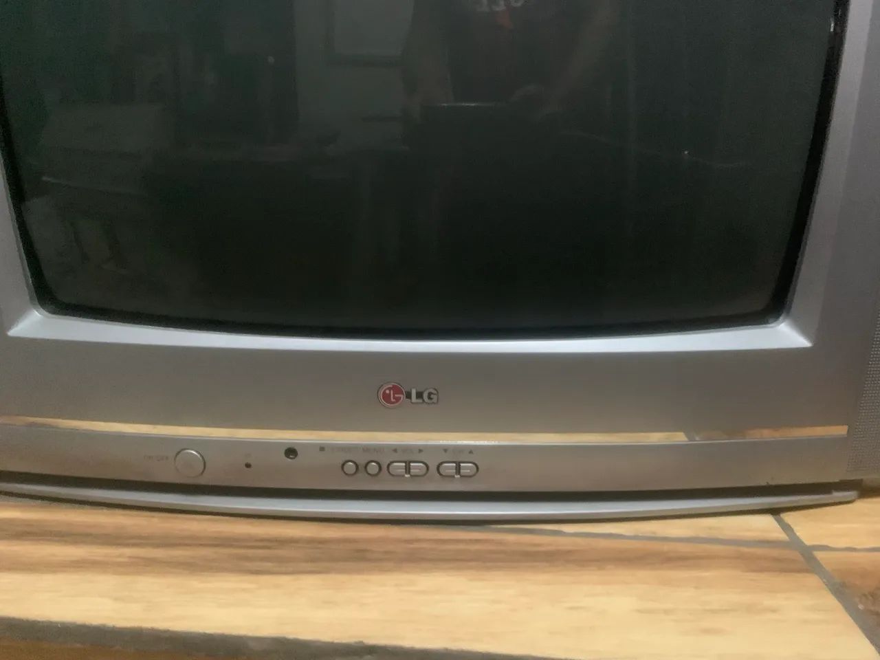 televisor de tubo  (CRT) da marca LG. 20? - Foto 5