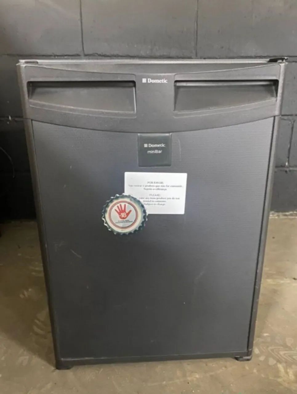 Frigobar Dometic(Electrolux )40 litros cor cinza (mini bar) 
