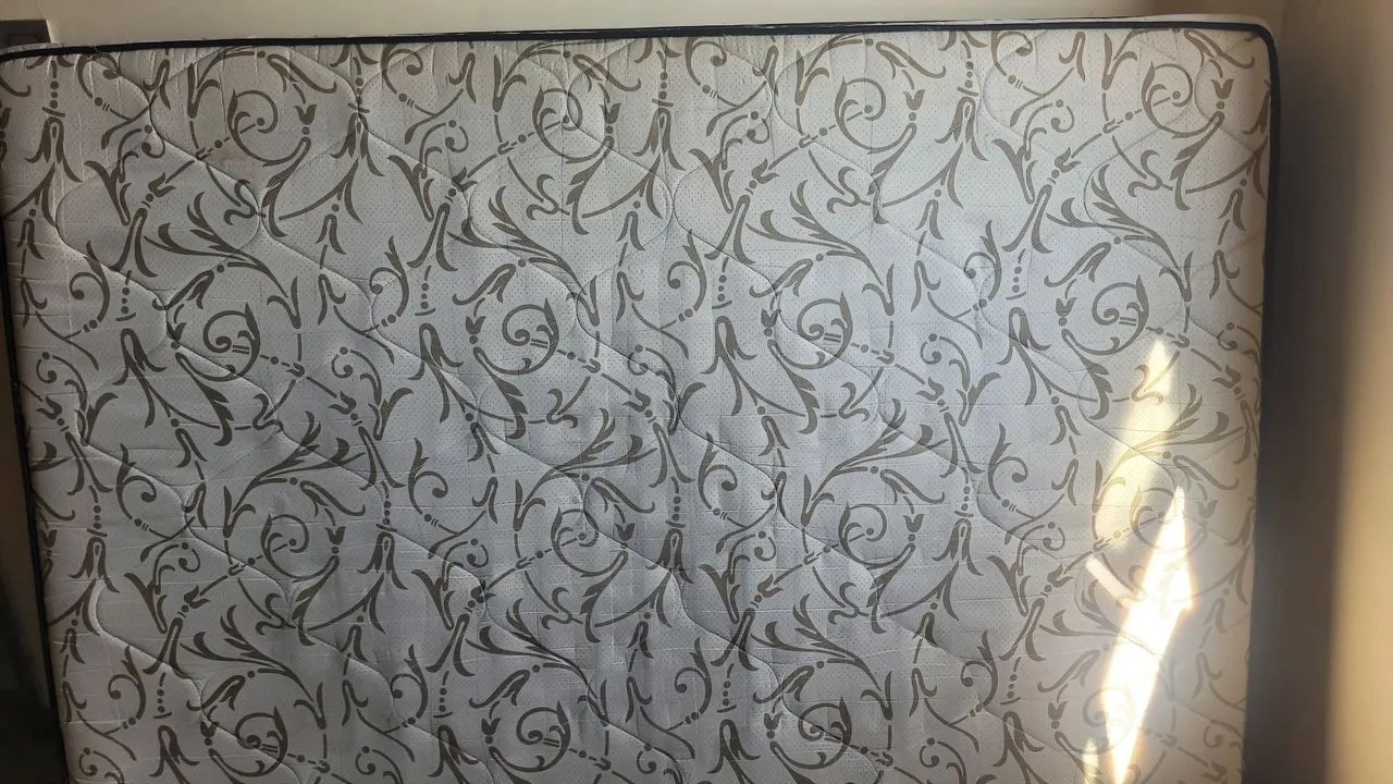 Colchão de molas usado