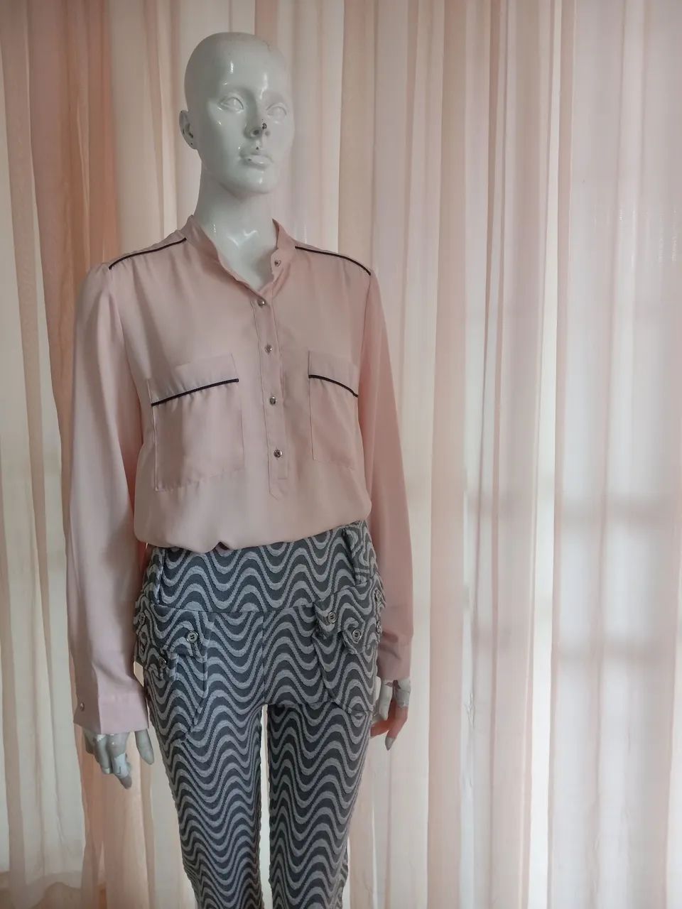 Vendo essas blusas. - Foto 2