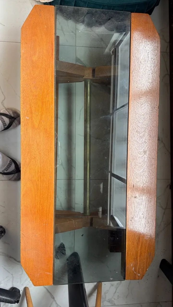 mesa de centro madeira maciça com vidro - Foto 3