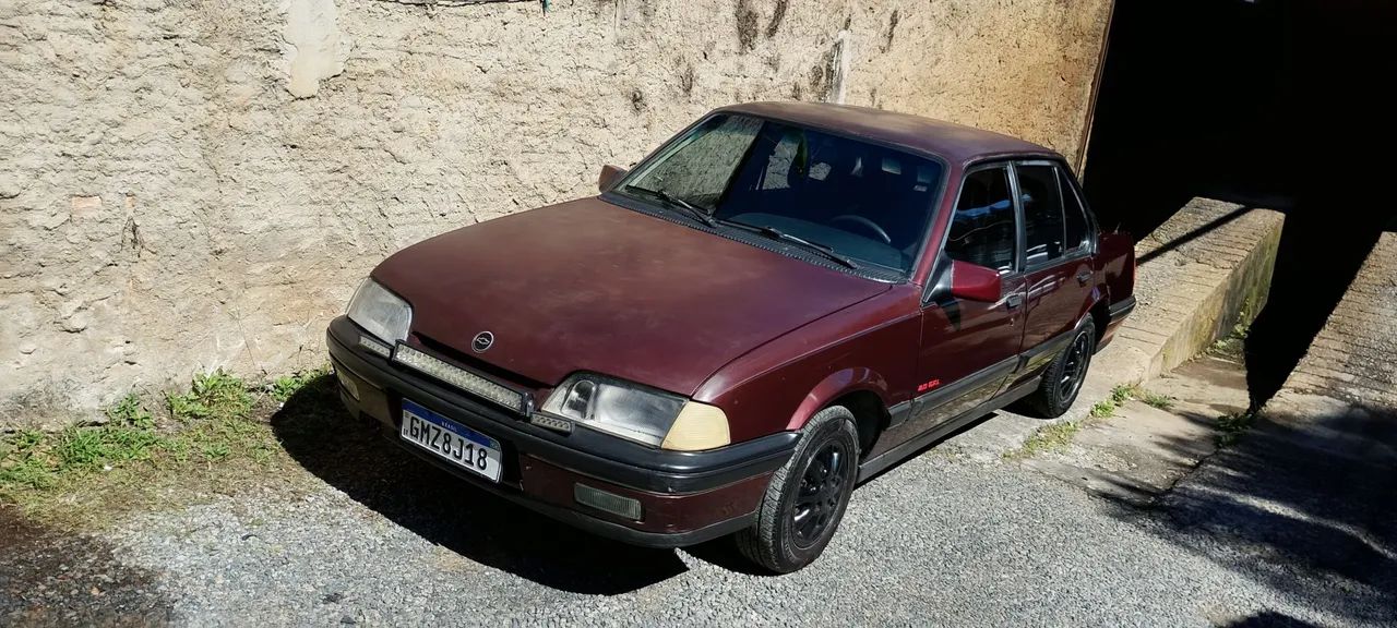 Chevrolet Monza GLS/ Hi-tech 2.0 EFI 2P E 4P 1994