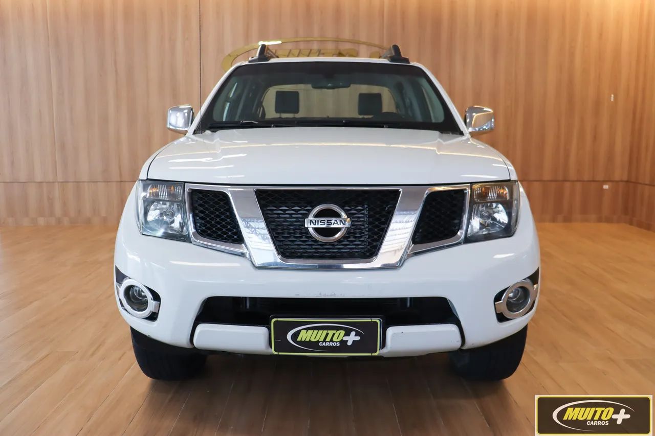 Nissan Frontier SEL CD 4X4 2.5 TB Diesel Aut. 2013 - Foto 2