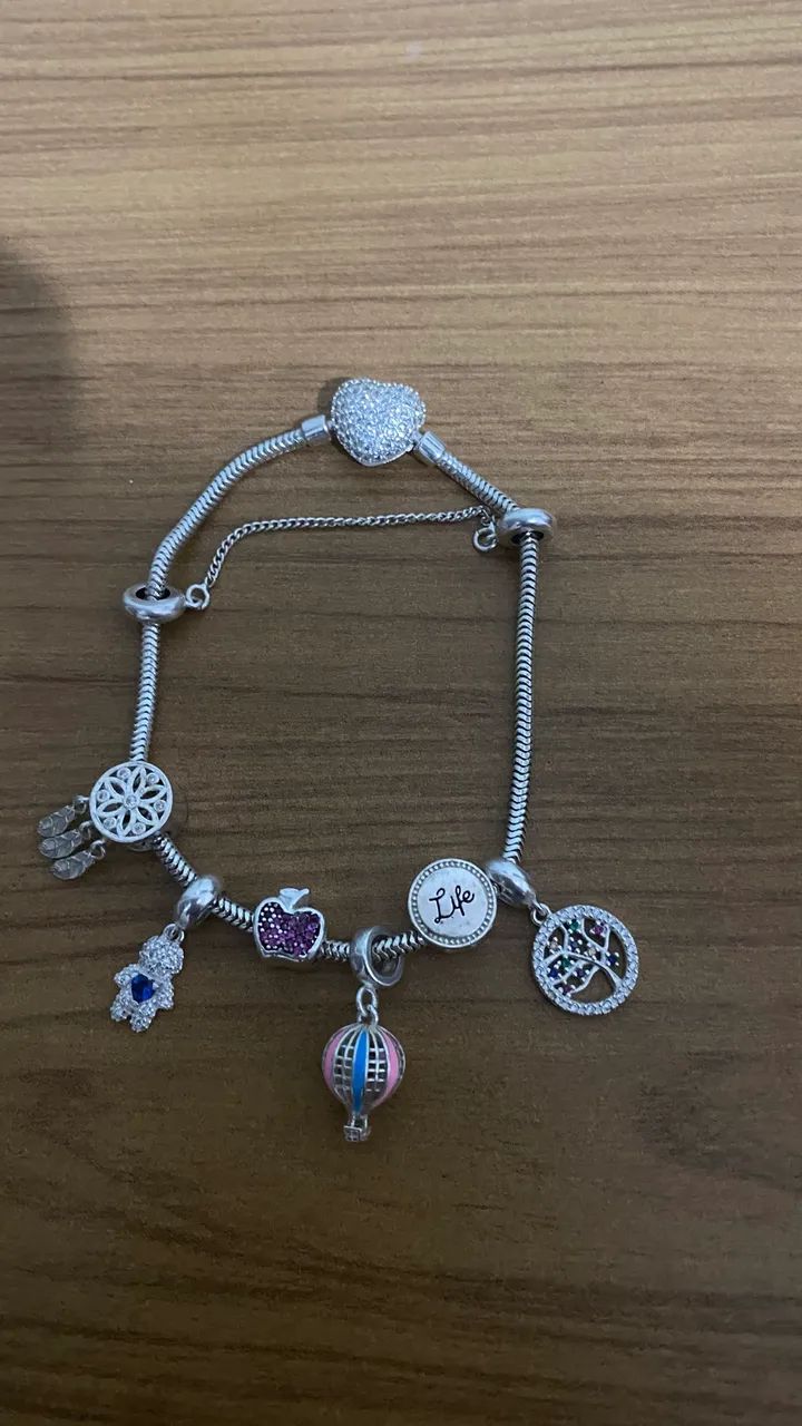 Pulseira semelhante a pandrora prata 925